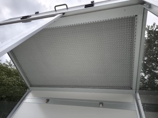 Lichtrasterplatte Korallengitter mit Edelstahlgewebe